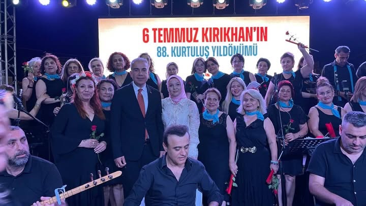 Kırıkhan’ın Kurtuluşu Mehteran ve Müzik Korosuyla Coşku İçinde Kutlandı!