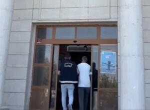 Hatay’da Firari Şahıs Kırıkhan’da Yakalandı: 15 Yıl Hapis Cezası Bulunuyordu