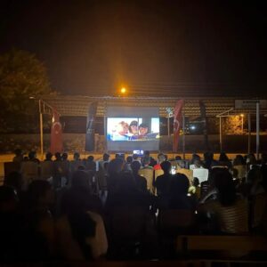 Kırıkhan’da Sinema Coşkusu: İncirli Mahallesi’nde Açık Hava Etkinliği