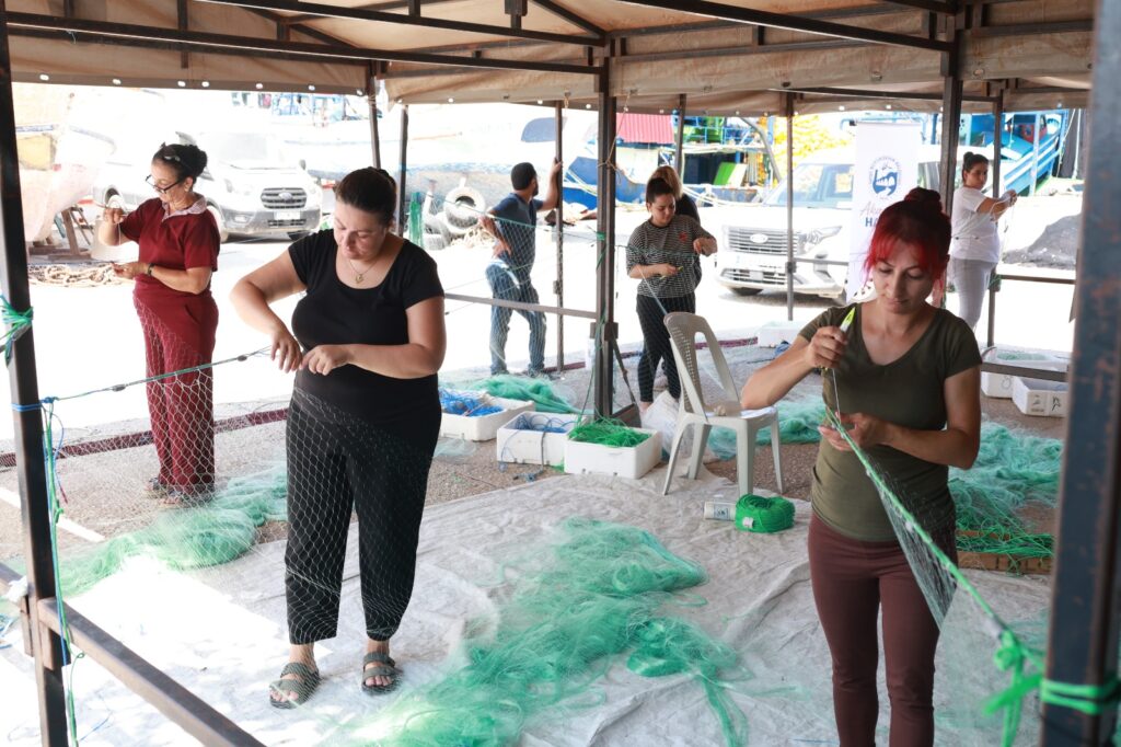 Samandağlı Kadınlar Balık Ağlarını Üretime Börüyor